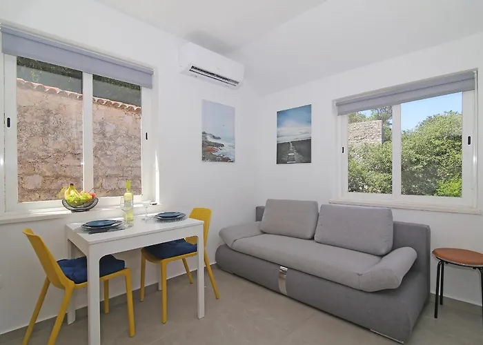 Studio Apartment Bojodo